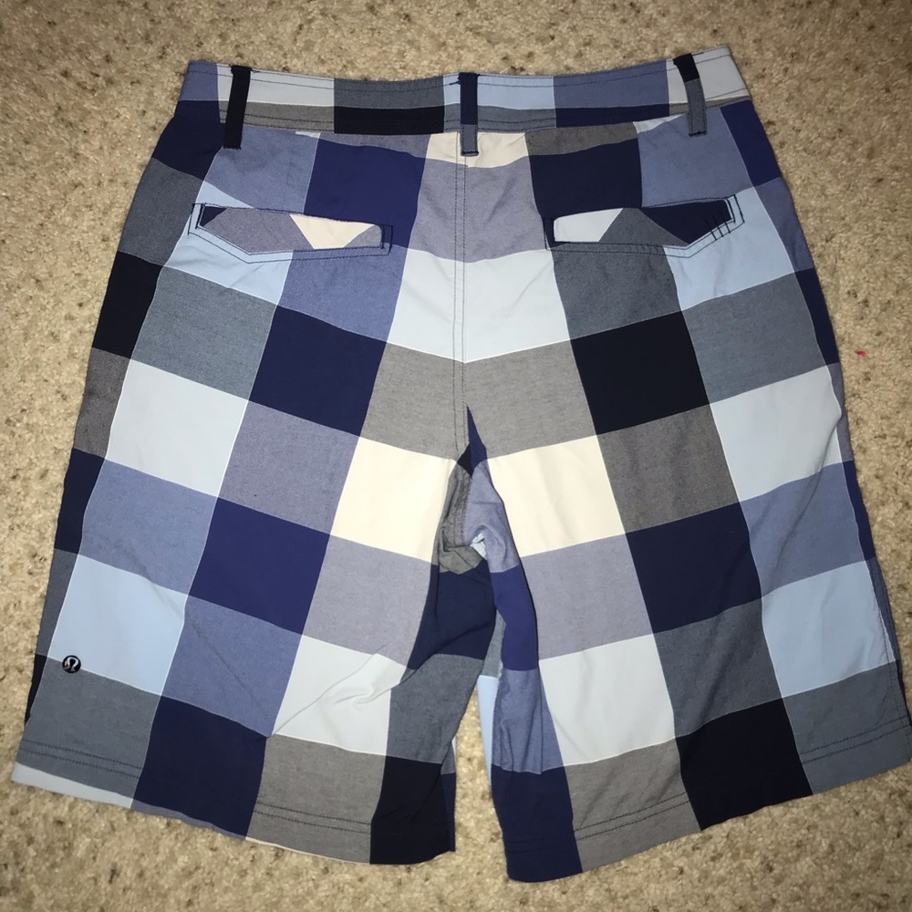 Lululemon Athletica Men's Checkered Shorts - Blue and Gray - Picture 4 of 5